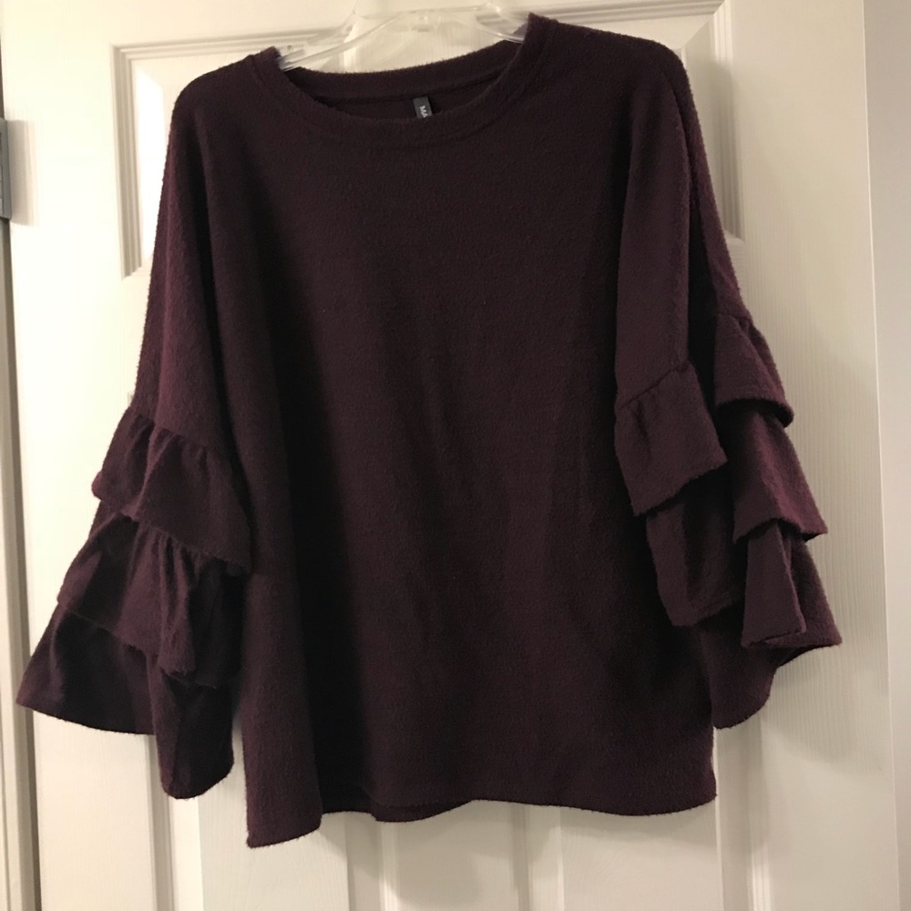 Long sleeve bell sleeve top